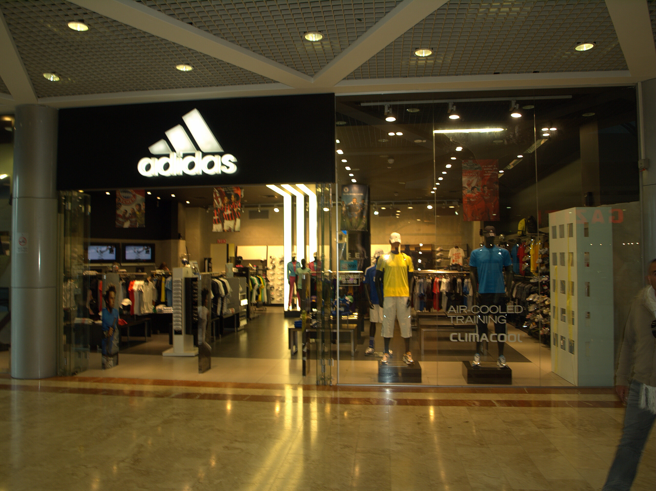Enviar cv a Adidas